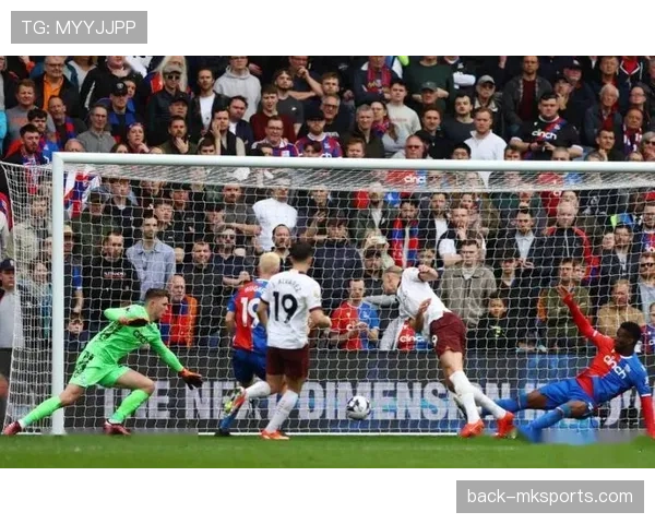 曼城边路进攻火力全开,状态回暖强势冲击冠军 曼城边路进攻火力全开,状态回暖强势冲击冠军