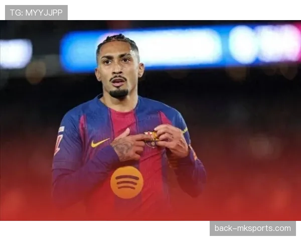 拉菲尼亚任意球建功,助球队逆转取胜彰显关键价值 拉菲尼亚任意球建功,助球队逆转取胜彰显关键价值