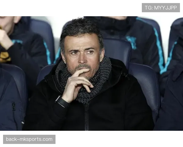 恩里克战术再现辉煌:团队协作与灵活应变助力球队竞争力全面提升 恩里克战术再现辉煌:团队协作与灵活应变助力球队竞争力全面提升