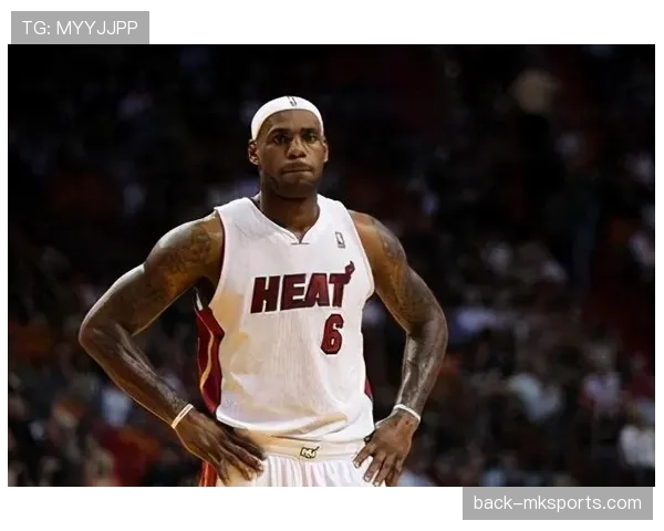 戴维斯边路突破能力持续提升，进攻端表现稳健