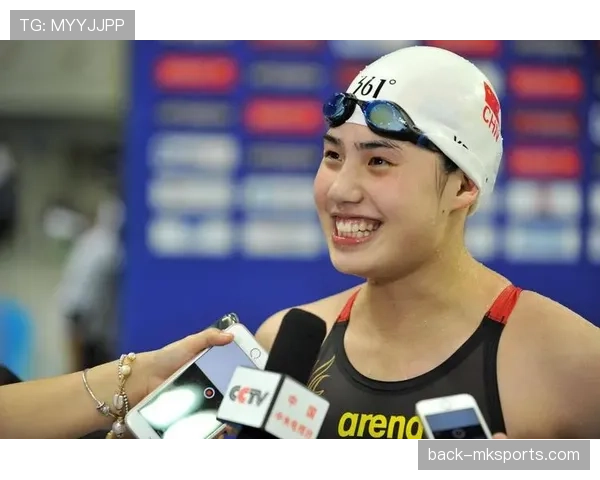 张雨霏赛场外的生活露出来了，那个豪宅和名车我眼睛都懒得眨了！